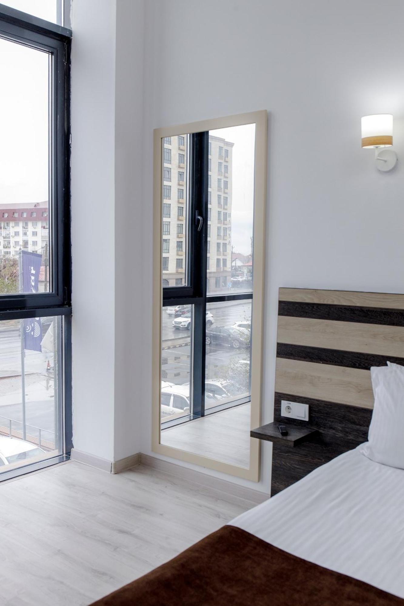 Hotel Infinity Plaza Block 1 à Atyraū Extérieur photo