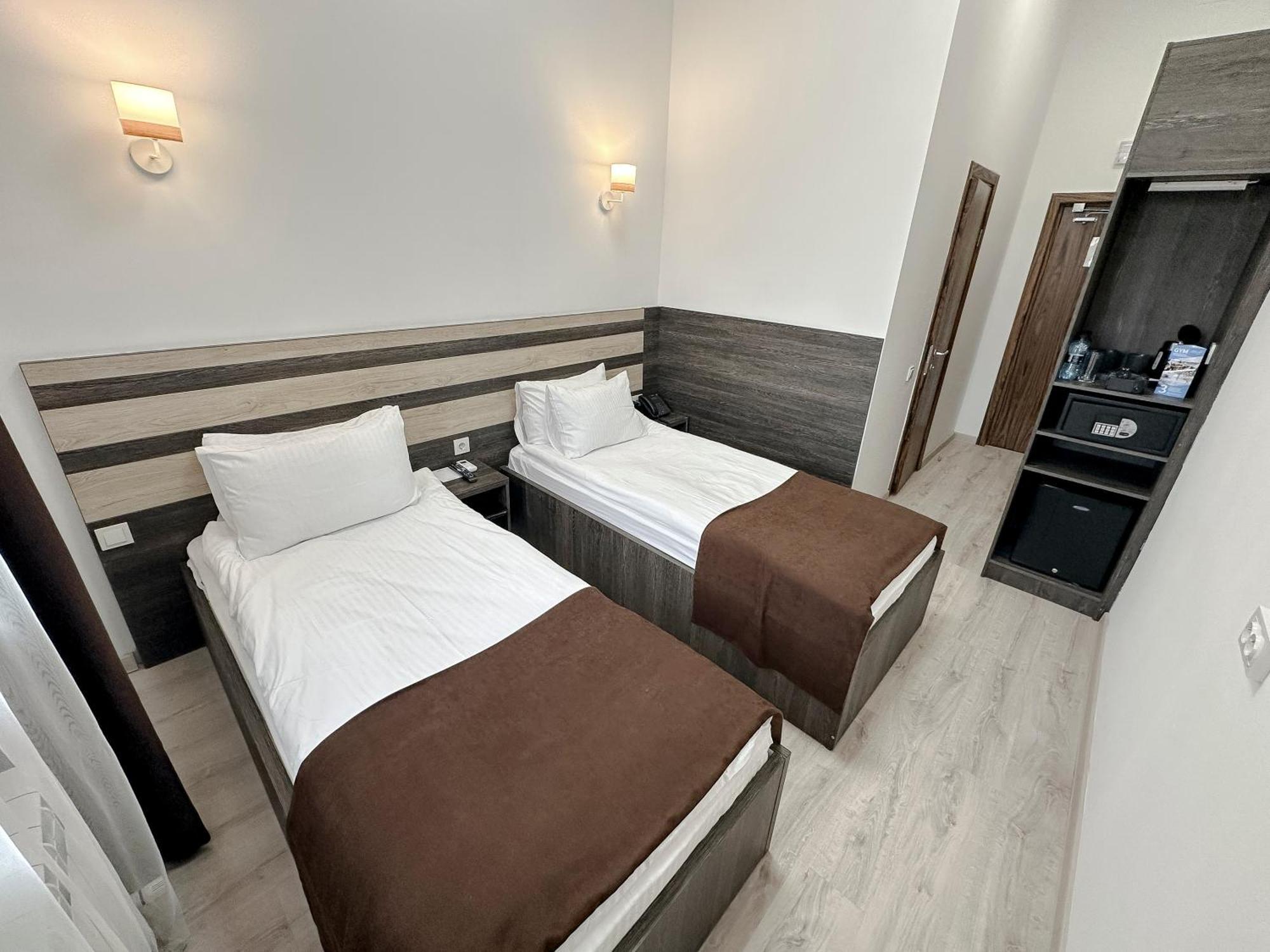 Hotel Infinity Plaza Block 1 à Atyraū Extérieur photo