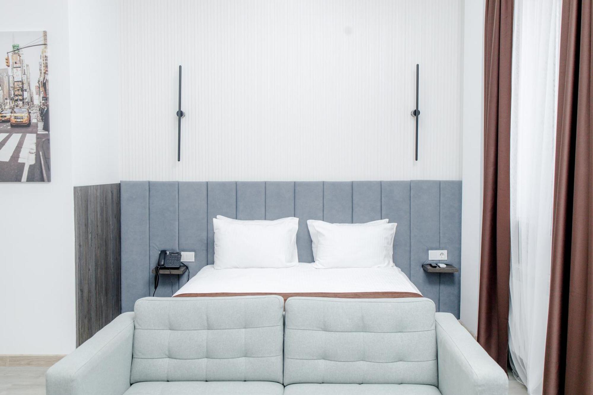 Hotel Infinity Plaza Block 1 à Atyraū Extérieur photo
