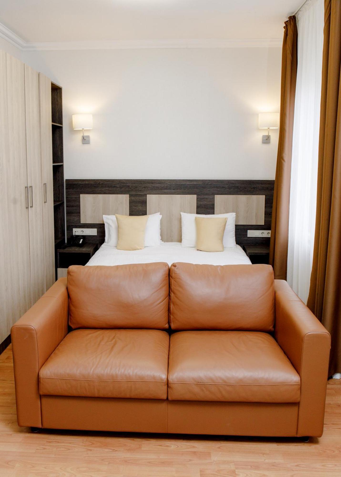 Hotel Infinity Plaza Block 1 à Atyraū Extérieur photo